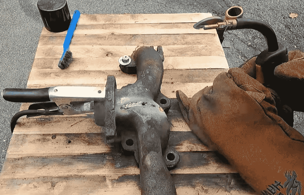 Damaged manifold welding technique